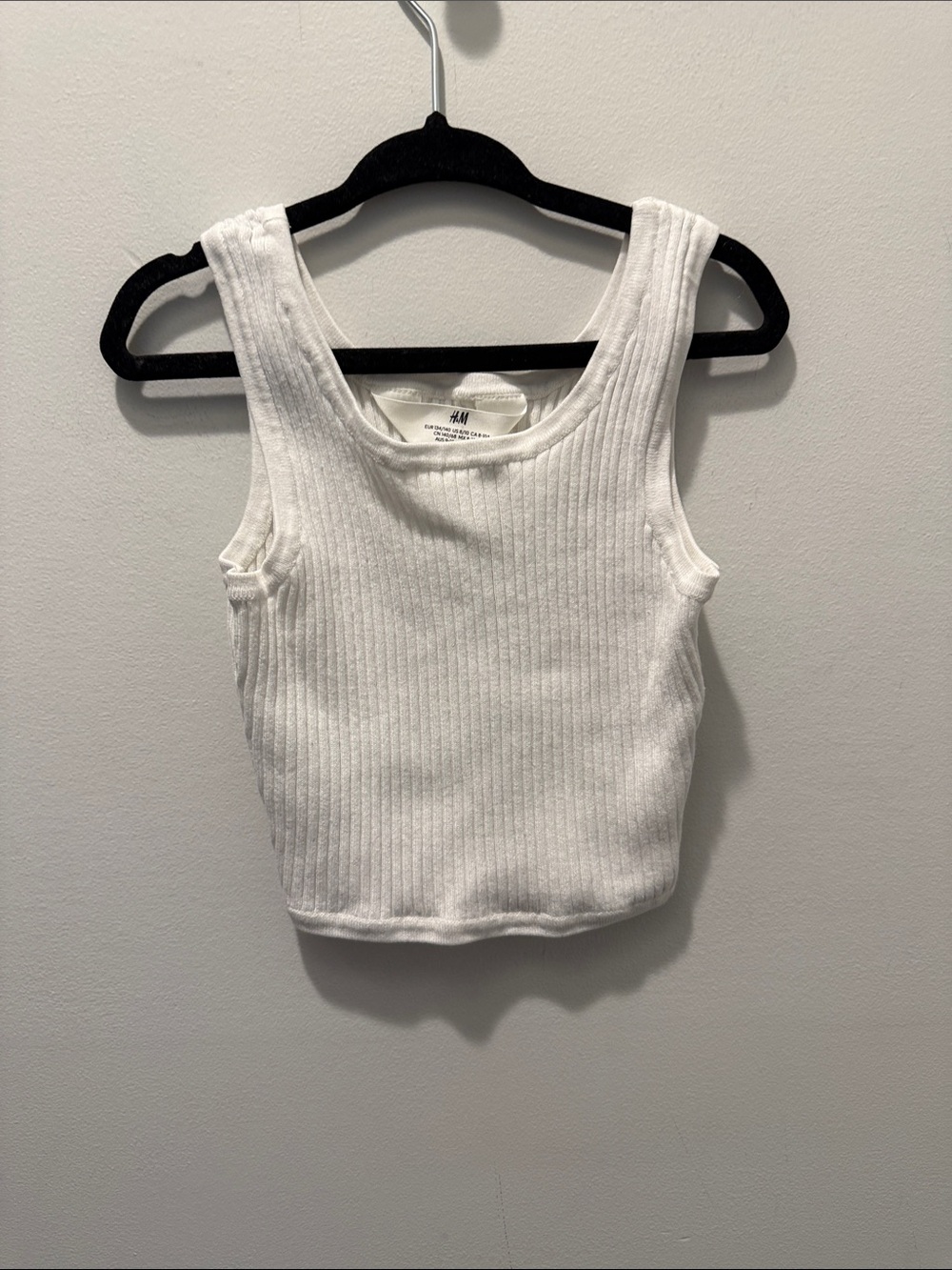 H&M ribbed white tank top in size 8